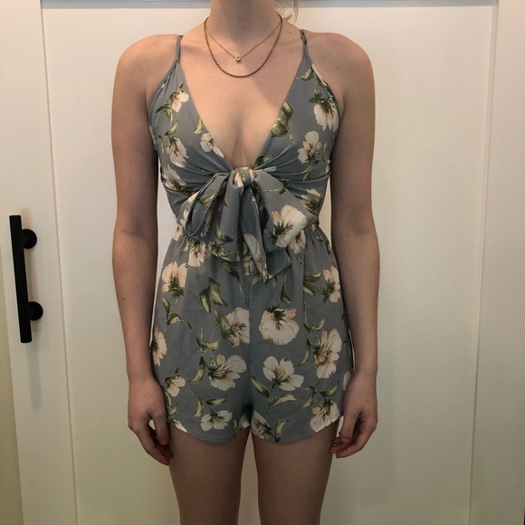 Pants - Short romper blue with floral pattern & tie front